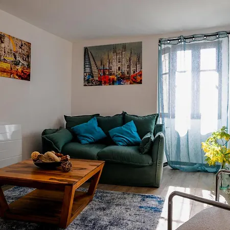 Au Coeur Du Village